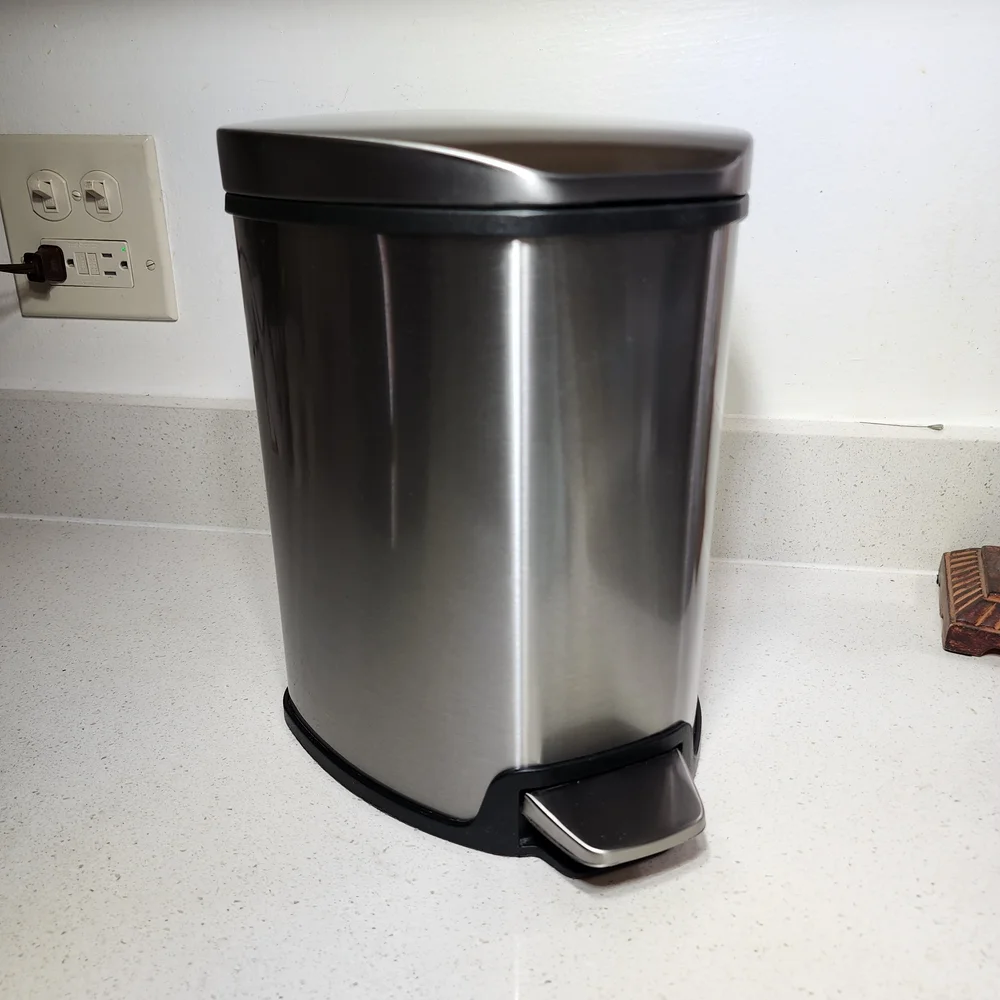 Stainless Steel Trash Can with Pedal. Receptable With Lid. New No Tags - Picture 1 of 13